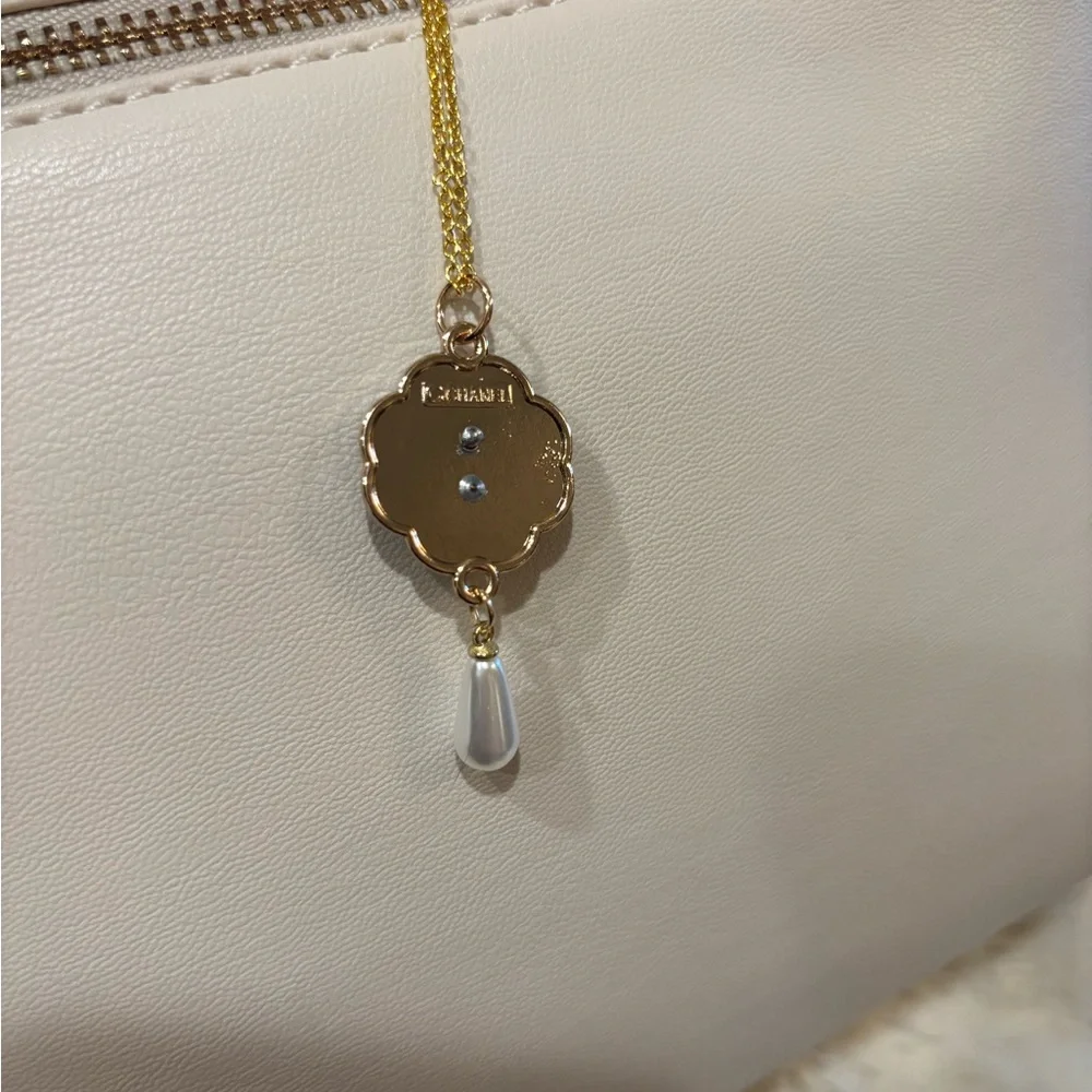 Chanel stamped Gold and Black Pendant Zipper Pull w drop Pearl - Picture 8 of 8